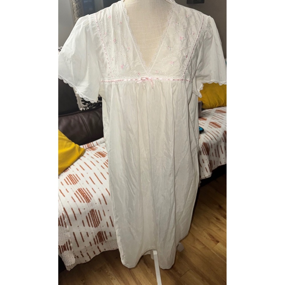 Vtg Character White Sheer Nightgown Floral Eyelet Lace Pink Ribbon Trim Cottage